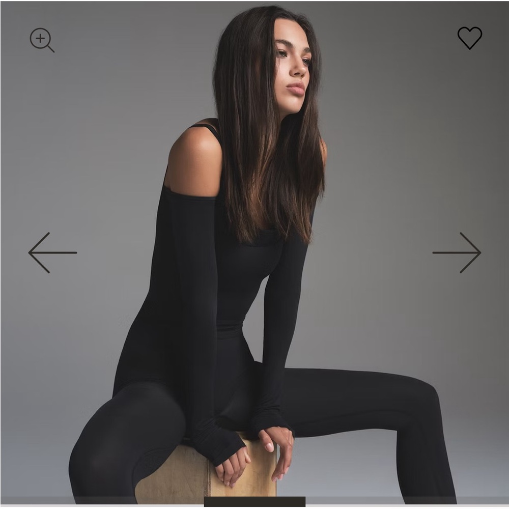 SKIMS NWT SOFT SMOOTHING SEAMLESS
CATSUIT SZ SMALL Color Eclipse - Picture 3 of 9